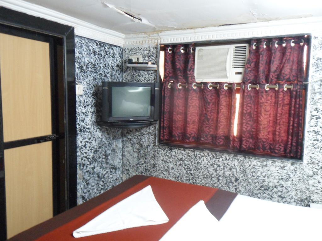 Hotel Happyland Bombaim Exterior foto