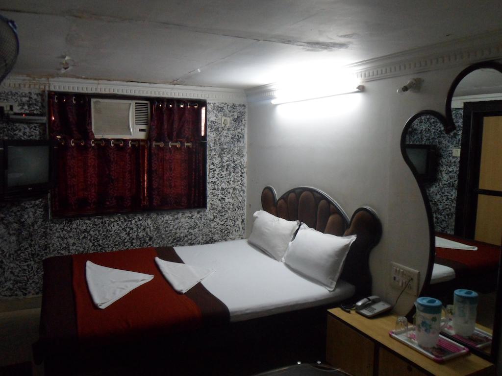 Hotel Happyland Bombaim Exterior foto