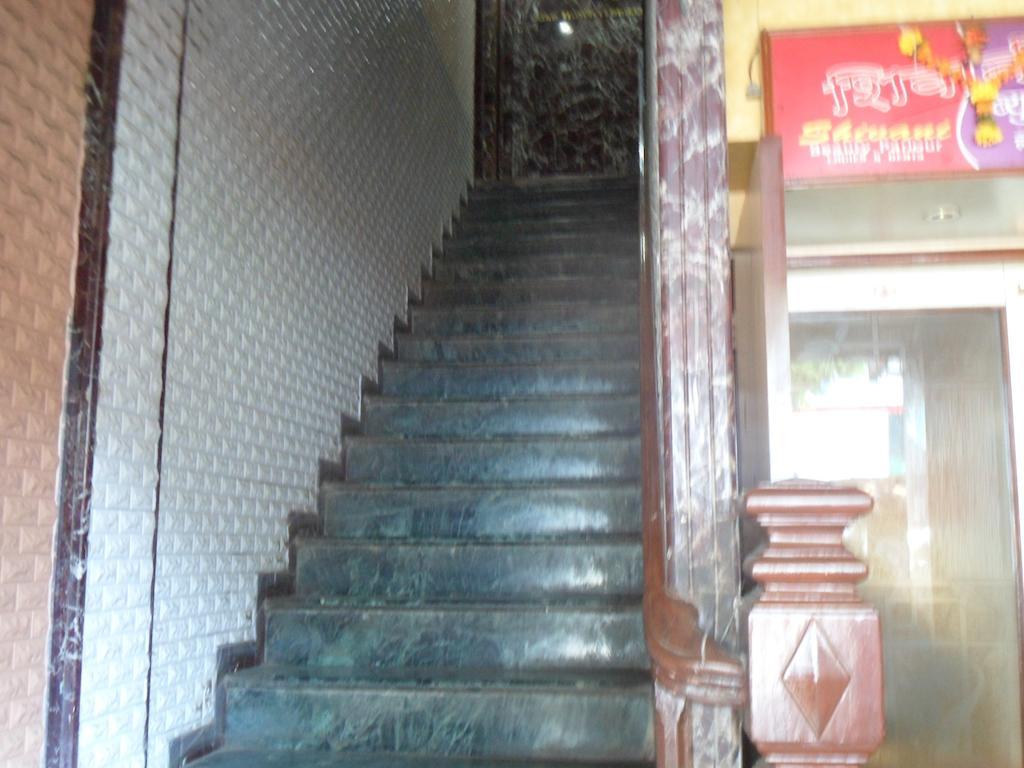 Hotel Happyland Bombaim Exterior foto