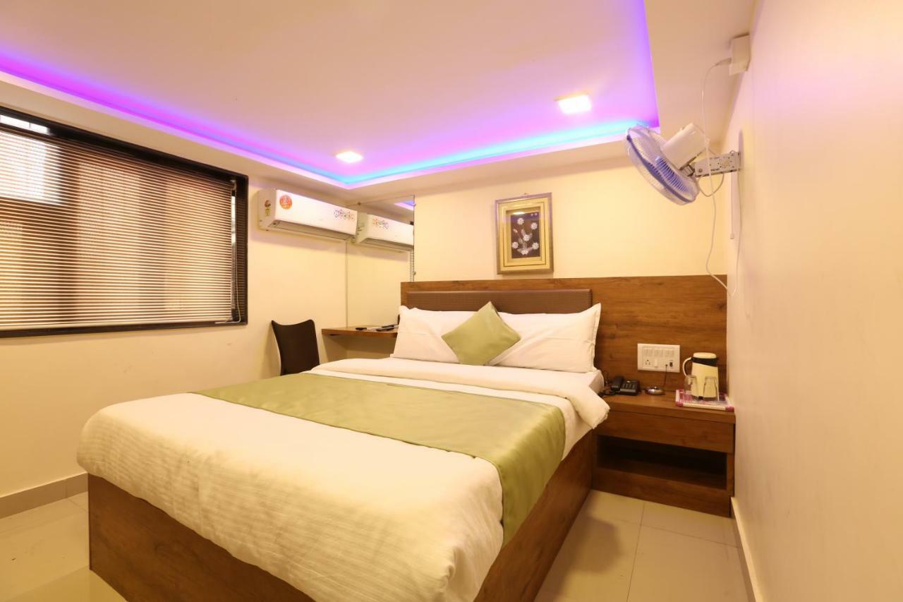 Hotel Happyland Bombaim Exterior foto