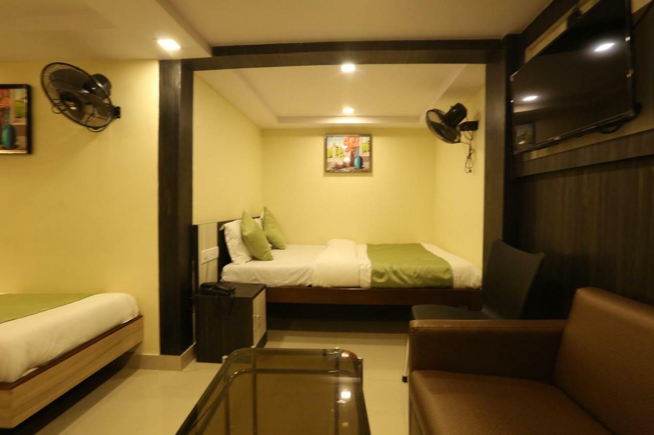 Hotel Happyland Bombaim Exterior foto